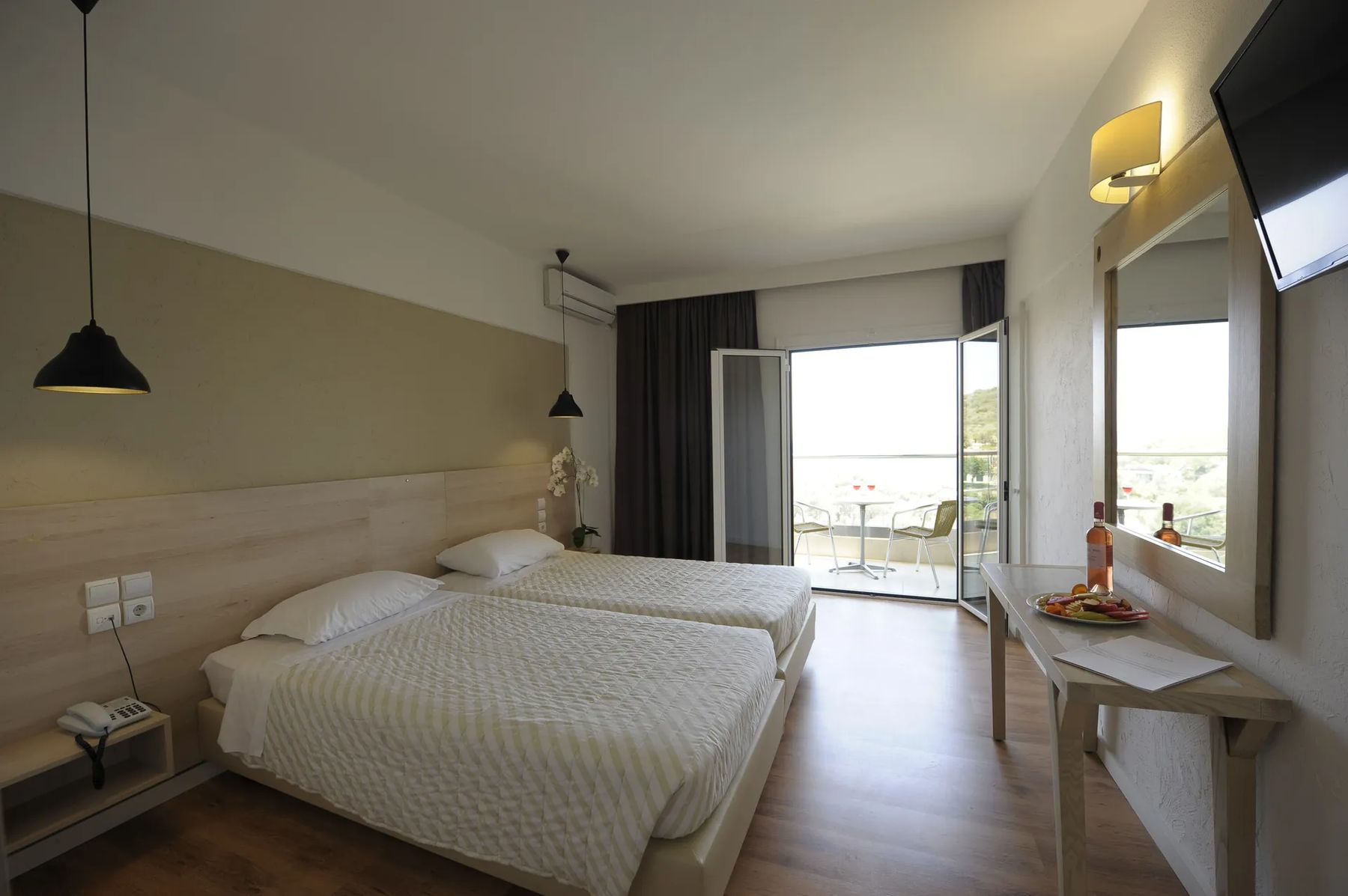 Evia - view 4