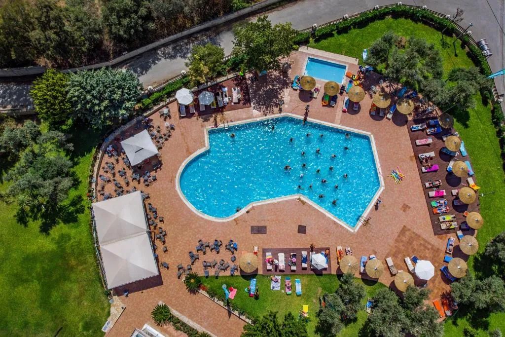 Evia - view 5
